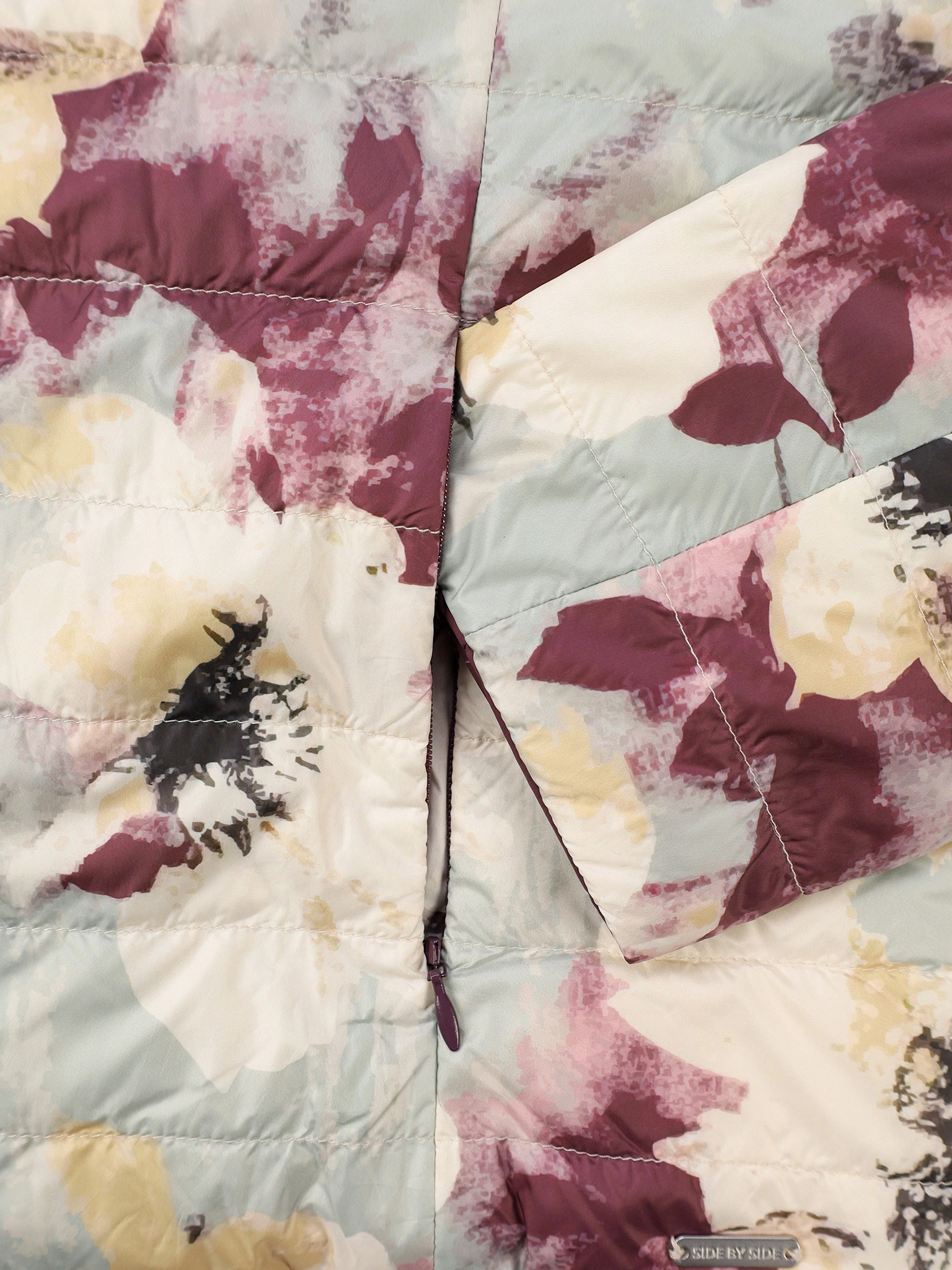 Куртка двухсторонняя фиолетового цвета с цветочным принтом